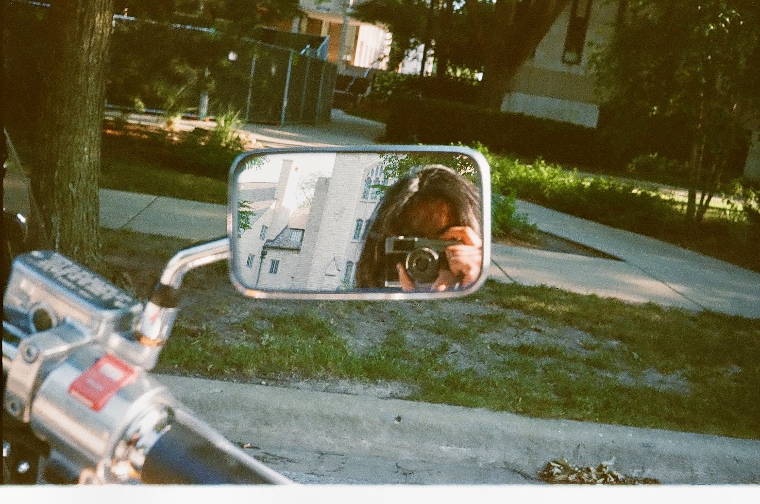 motorbike side mirror pic