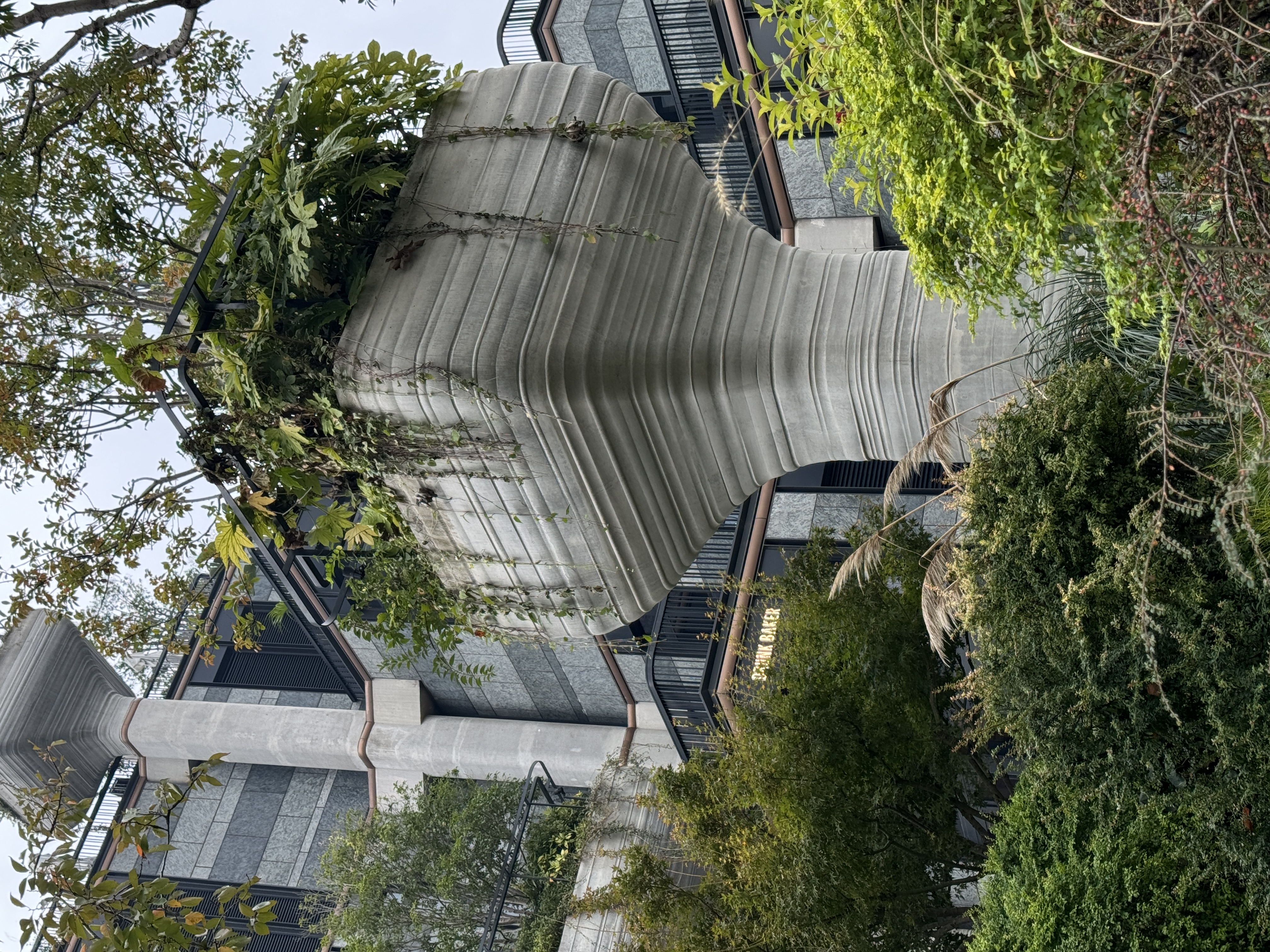 Thousand Tree Mall at night